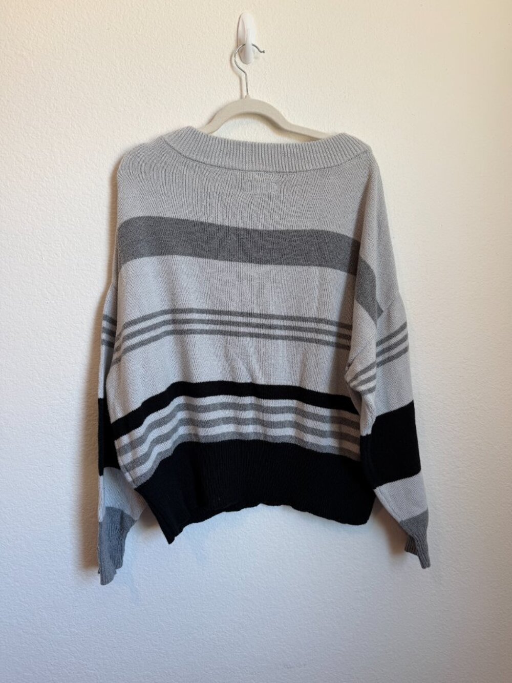 Lucky Brand Grey and Black Boxy Striped Sweater XXL - Picture 6 of 6